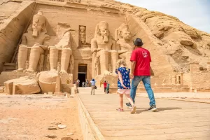 التوترات الإيرانية الإسرائيلية تؤثر سلباً على السياحة في مصر وتهدد استقرار الاقتصاد في الشرق الأوسط – شاشوف
