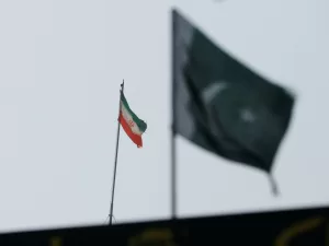 باكستان تؤكد عدم إغلاق حدودها مع إيران