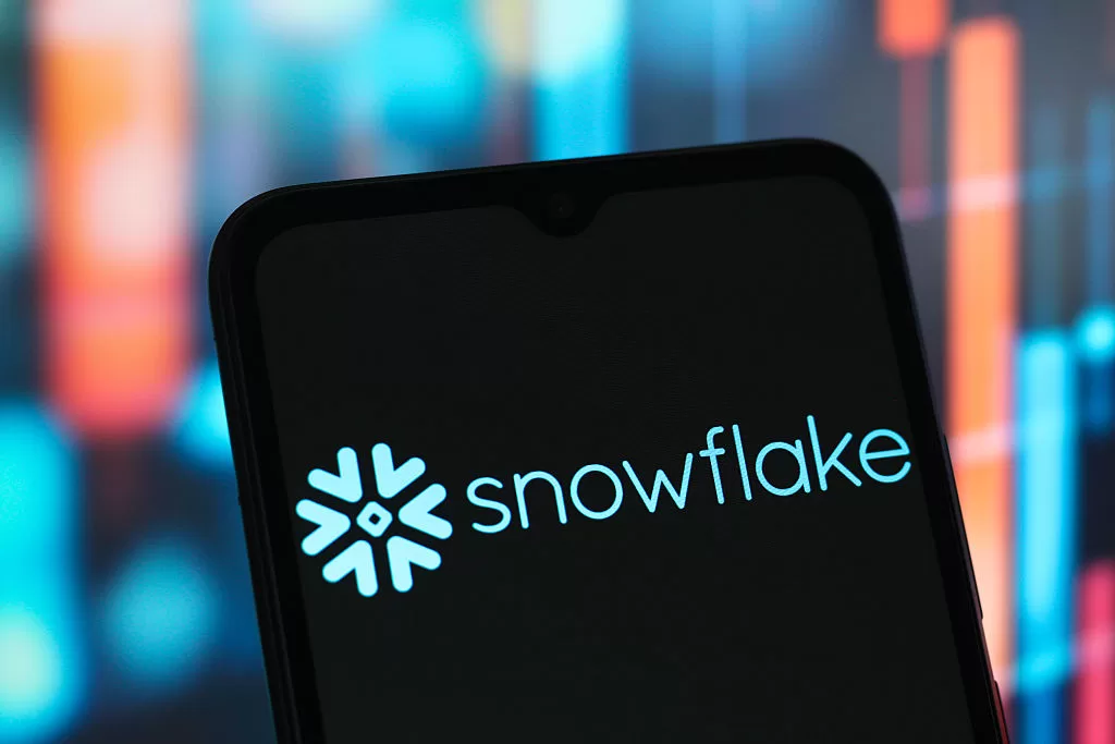 Snowflake, database, Crunchy Data, PostgreSQL