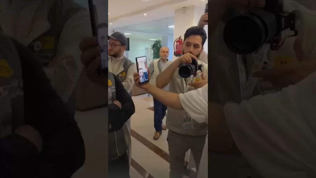الرئيس السوري يجري اتصالا بحجاج سوريين للاطمئنان على أحوالهم