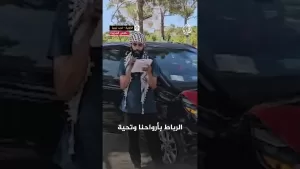 شاهد ناشط جزائري: تحية لقافلة الصمود أملا في بلوغ غزة