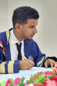 عناوين عدن – الباحث علي بامقيشم يحصل على درجة الماجستير بامتياز في التاريخ القديم