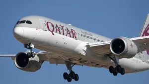 قطر تعيد فتح أجوائها: آخر المستجدات بشأن إ cancellations رحلات وتأخيرات