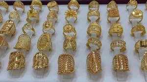 عيار 21 يتراجع 500 جنيه من ذروته.. سعر الذهب يستمر في الانخفاض الشديد