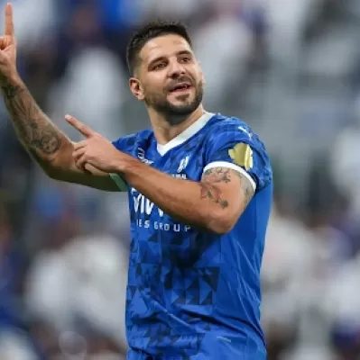 إنزاجي يطلب من الهلال ضم مهاجم جديد تمهيدًا لرحيل ميتروفيتش - الوطن