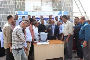 اخبار المناطق – محافظ الحديدة يطلق حملة التطعيم ضد الكوليرا