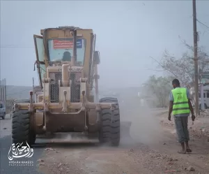 اخبار المناطق – مشروع إصلاح الطريق الدولي يصل إلى صرة النخعيين بجهود العميد ناصر عبد ربه