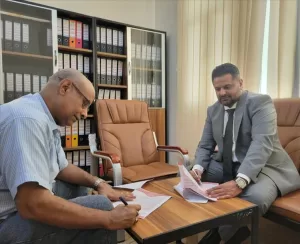 اخبار عدن – signing of a media partnership agreement between the Ministry of Justice and Aden Al-Ghad Media Foundation.