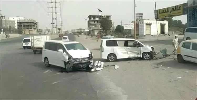 مصابون جراء حادث مروري مروّع في عدن