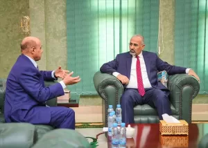 اخبار عدن – اللواء الزُبيدي يتفقد تدابير المؤسسة المالية المركزي لتنظيم القطاع المالي