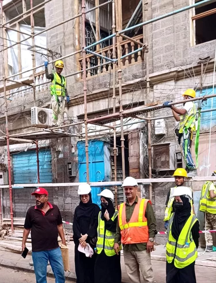 المهندس خالد: نعيد الحياة والجمال للطابع التراثي في مباني عدن التاريخية