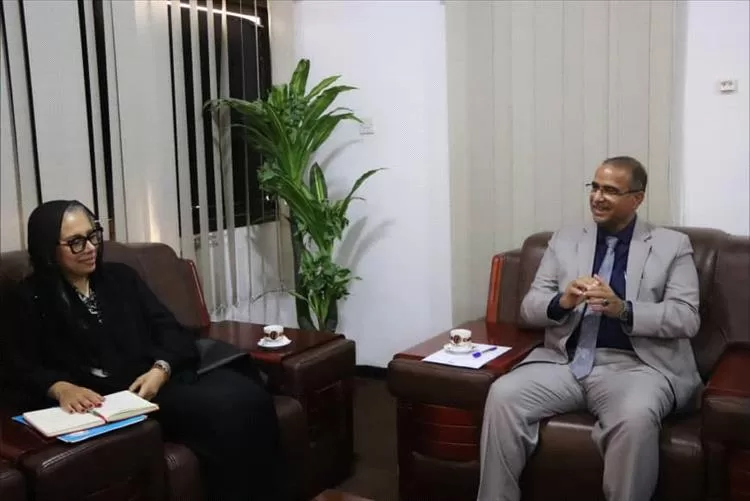 الوزير الزعوري يبحث مع مديرة