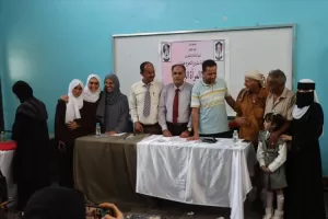 اخبار عدن – دعاات قسم الإذاعة والتلفزيون بكلية الإعلام في عدن يستعرضن مشروع تخرجهن بعنوان “منصة المر”