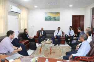 اخبار عدن – رئيس جامعة عدن يعقد زيارة للجهاز المركزي للإحصاء ويؤكد على ضرورة التعاون المتبادل.