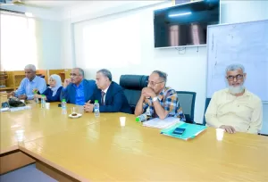 اخبار عدن – رئيس جامعة عدن يقود اجتماعًا أكاديميًا لمناقشة قضايا التنمية وضمان الجودة
