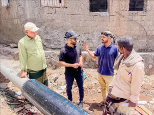 اخبار عدن – مدير صيرة يأمر بإصلاح خطوط الصرف الصحي في منطقة الخساف بعدن