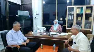 اخبار عدن – مسؤول نيابة الصناعة ومدير مديرية المعلا يؤكدان على ضرورة ملاحقة المخالفين في توزيع المواد الغذائية.