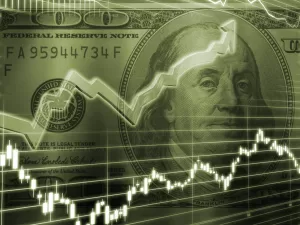 ارتفاع الدولار بعد التوصل إلى اتفاق تجاري بين أمريكا وأوروبا يخفف التوترات العالمية – شاشوف