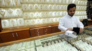 ارتفاع طفيف في أسعار الذهب بالسعودية اليوم.. و«عيار 24» يصل إلى 401 ريال | إرم بزنس