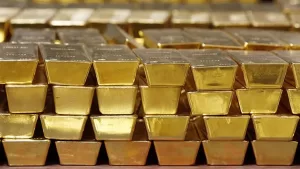 الذهب يسجل ارتفاعاً قياسياً جديداً وسط تزايد الشكوك بشأن الدولار مما يدعم الإقبال على الأصول الآمنة