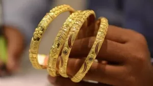 الذهب يعود لارتفاعه مرة أخرى.. سعر جرام 21 بلغ 4640 جنيهًا والأوقية تتجاوز 3339 دولارًا