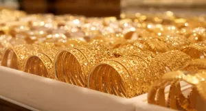 تراجع سعر جرام الذهب عيار 21 اليوم.. هل هذا هو الوقت المثالي للشراء؟ – أحداث اليوم