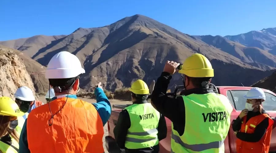 Royal Gold to acquire Sandstorm, Horizon in $3.7B deal