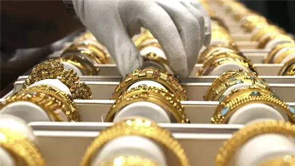 ارتفاع سعر أونصة الذهب وسط قلق من التعريفات الجمركية الأمريكية الجديدة