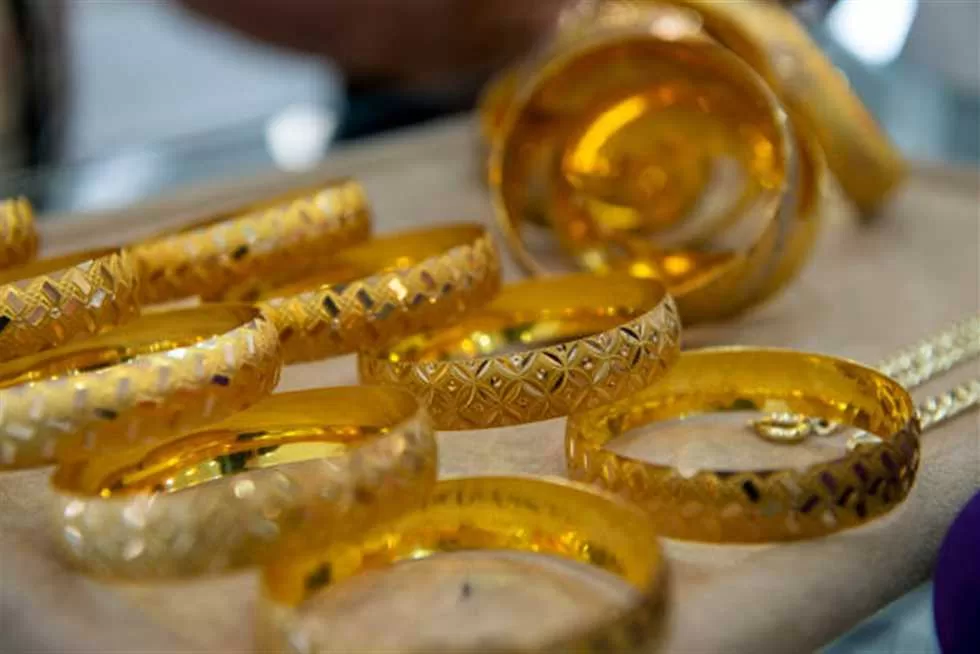 بعد هبوط 90 جنيهًا لـ عيار 21.. سعر الذهب اليوم الخميس 31-7-2025 محليًا وعالميًا الآن | المصري اليوم