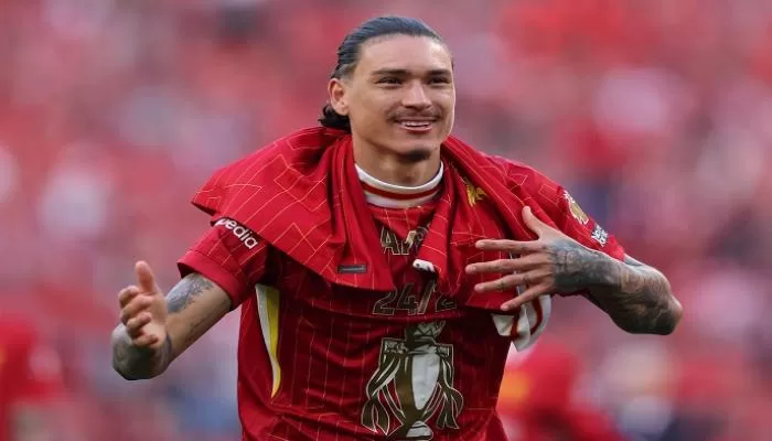 شرط مفاجئ وطلب خاص.. هل يمول الهلال صفقة ليفربول وإيزاك؟
