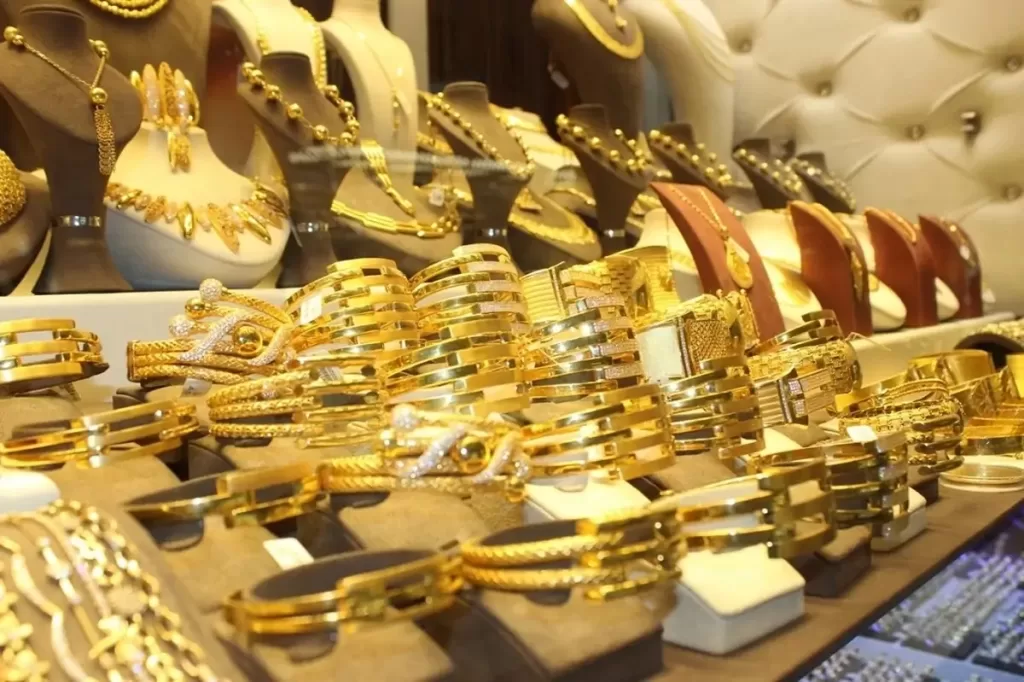 هبوط أم ارتفاع؟.. تعرف على سعر الذهب عيار 21 اليوم في السوق المصري - بوابة الزهراء