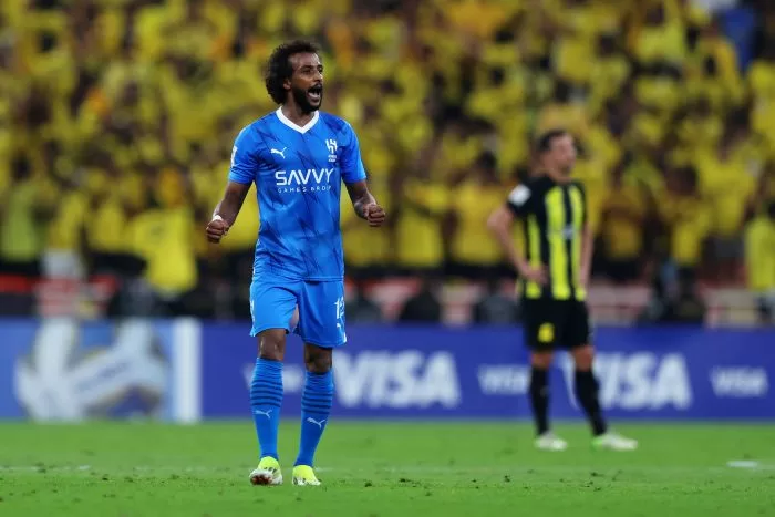 ياسر الشهراني يرحل عن الهلال ويعود إلى ناديه السابق