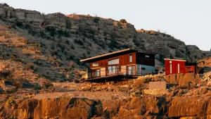 7 أماكن إقامة مرعبة على Airbnb في الولايات المتحدة لقضاء تجربة خارقة للطبيعة