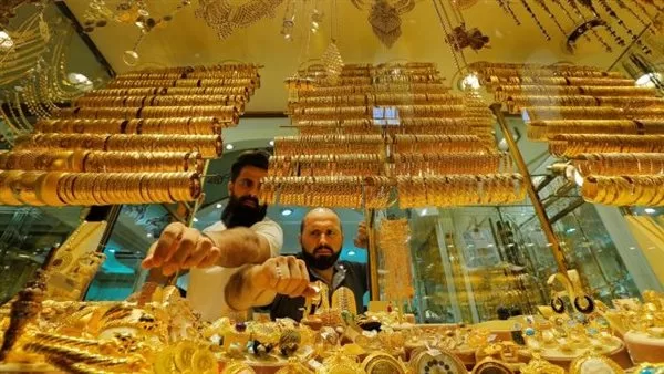 أسعار الذهب في منتصف تعاملات اليوم (تحديث فوري)