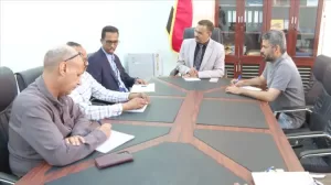 اخبار المناطق – الأمين السنة للمجلس المحلي في حضرموت يبحث التدخلات في المشاريع الزراعية المُنفذة من قِبل
