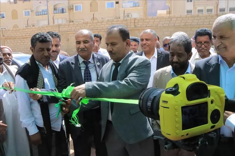 الوكيل العامري يفتتح معرض النخيل والتمور والخيمة التسويقية والقرية التراثية بسيئون