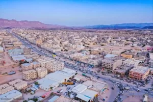 اخبار المناطق – شاب يتوفى في عتق جراء انفجار قذيفة قديمة أثناء تركيب ناموسية