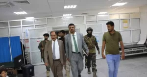 اخبار المناطق – وفد الرئاسة والمسؤولون المحليون يقومون بزيارة مستشفى الضالع