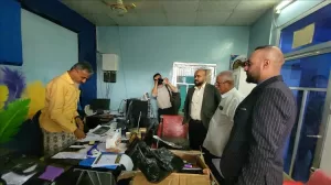 اخبار عدن – رئيس لجنة القضاء في عدن يؤكد ضرورة التزام المدارس الخاصة بتقليل الرسوم ومعايير التعامل.