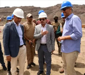 اخبار عدن – نائب وزير المياه والبيئة يراجع أنشطة مؤسسة المياه في عدن ويقوم بجولة تفقدية لعدة مشاريع.
