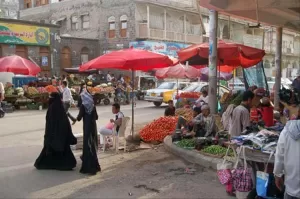 اخبار عدن – نقص في الخضروات بتواهي والمفروشات يتهمون القطاع التجاري المركزي بالتقصير