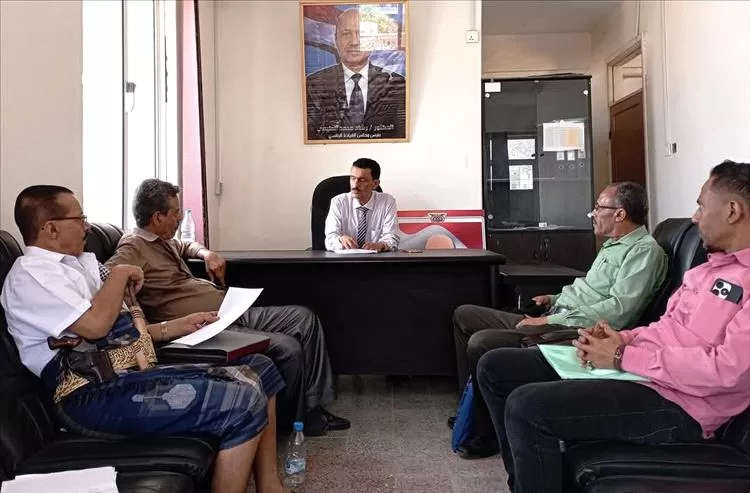 تعز.. مدير عام