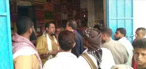اخبار وردت الآن – مدير إدارة خنفر والمعلم يزوران محلات الصرافة في جولة ميدانية