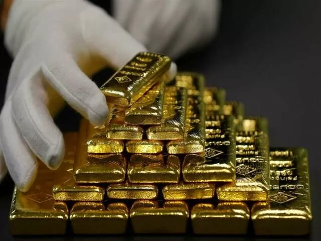 استقرار أسعار الذهب عالميًا عند تسوية تعاملات الاثنين مع ارتفاع الدولار