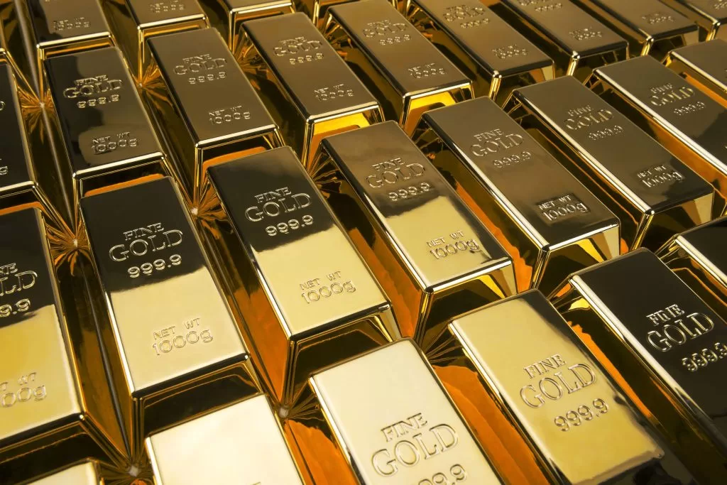 أسعار الذهب تستقر بعد ارتفاعها 15 جنيهاً مدفوعة بثبات عالمي