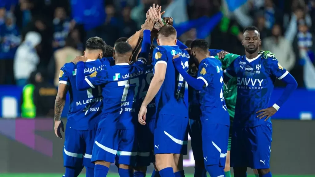 الهلال يوافق على رحيل نجم الفريق إلى نيوم .. "مفاجأة غير متوقعة"