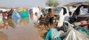 اليمن في قبضة مطرقتين: أزمة غذائية خانقة وفيضانات مدمّرة تزيد من المعاناة – شاشوف