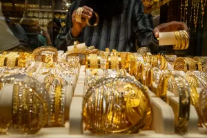 انخفاض أسعار الذهب في مصر خلال يوليو، حيث بلغ سعر الجرام 145 جنيهًا وتراجع عيار 21 بنسبة 3.1% – جريدة المال