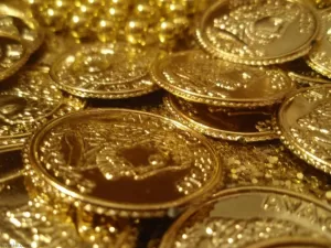 تراجع قيمة الجنيه الذهب اليوم الإثنين 18 أغسطس 2025
