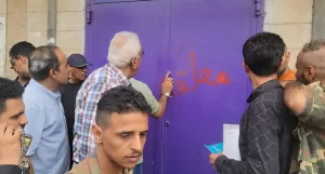 تراجع قيمة العملة في عدن: مخاوف الأسواق وسط فوضى الأسعار وزيادة رقابة الصرافة – شاشوف